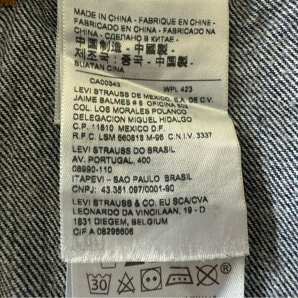 Levi’s Studded Blue Denim Trucker Statement Edgy Jean Jacket Women’s Medium - Picture 12 of 16